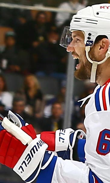 Mats Zuccarello's 2nd goal puts Rangers in front of Leafs